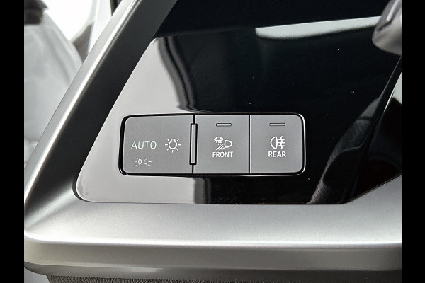 Audi A3 SPORTBACK 35 TFSI S-Line edition Plus(Goed OndH, Navi, Carplay, StoelV, PDC, Digitale Tellers, Cruise Con, Etc)