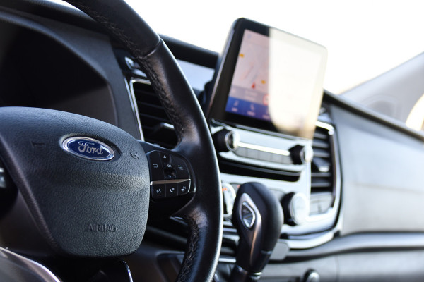 Ford Transit Custom 320 2.0 TDCI L2H1 Limited DC Black Edition Camera, Cruise, Carplay, 130pk, Stoelverwarming, 2 x Schuifdeur, Trekhaak, Multimedia, Automaat, Uniek!
