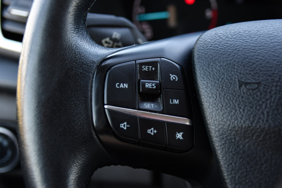 Ford Transit Custom 320 2.0 TDCI L2H1 Limited DC Black Edition Camera, Cruise, Carplay, 130pk, Stoelverwarming, 2 x Schuifdeur, Trekhaak, Multimedia, Automaat, Uniek!