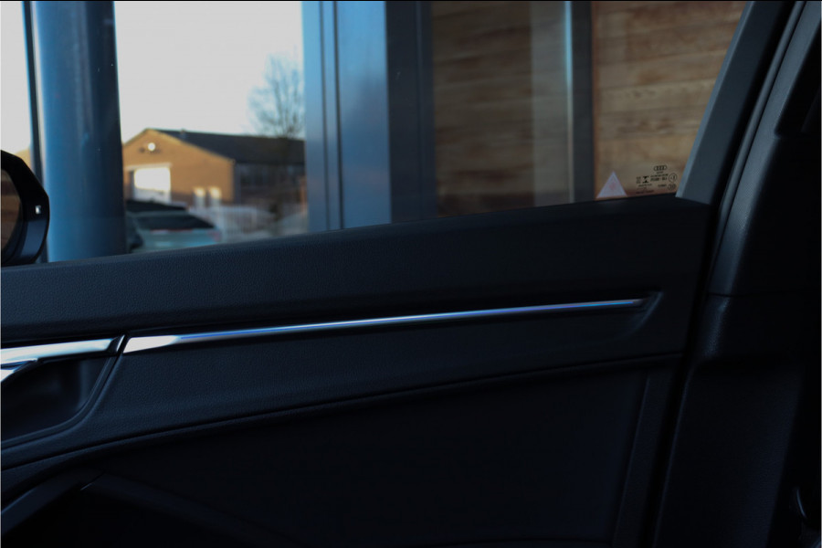 Audi RSQ3 2.5 **RS Sportstoelen/Pano/Ambient**