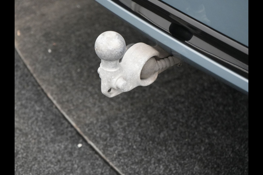 Volvo XC90 T8 Recharge AWD Ultimate Dark 7 Persoons LONG RANGE Plug In Hybrid 455pk Dealer O.H. PHEV | Trekhaak Af Fabriek | Panodak | Luchtvering |  Adaptive Cruise | Head Up | 360 Camera | Harman / Kardon | Lederen Sportstoelen Memory & Verwarmd | 22"L.M | Stuur Verwarmd | Keyless |