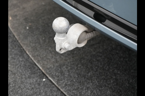 Volvo XC90 T8 Recharge AWD Ultimate Dark 7 Persoons LONG RANGE Plug In Hybrid 455pk Dealer O.H. PHEV | Trekhaak Af Fabriek | Panodak | Luchtvering |  Adaptive Cruise | Head Up | 360 Camera | Harman / Kardon | Lederen Sportstoelen Memory & Verwarmd | 22"L.M | Stuur Verwarmd | Keyless |