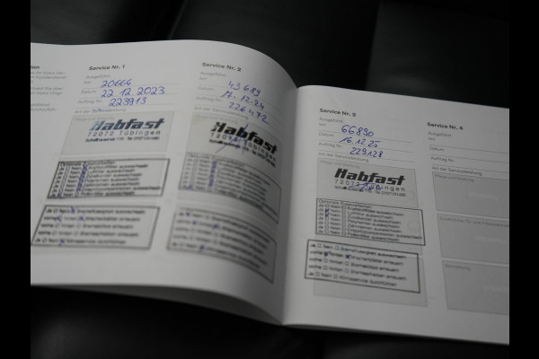 Volvo XC90 T8 Recharge AWD Ultimate Dark 7 Persoons LONG RANGE Plug In Hybrid 455pk Dealer O.H. PHEV | Trekhaak Af Fabriek | Panodak | Luchtvering |  Adaptive Cruise | Head Up | 360 Camera | Harman / Kardon | Lederen Sportstoelen Memory & Verwarmd | 22"L.M | Stuur Verwarmd | Keyless |