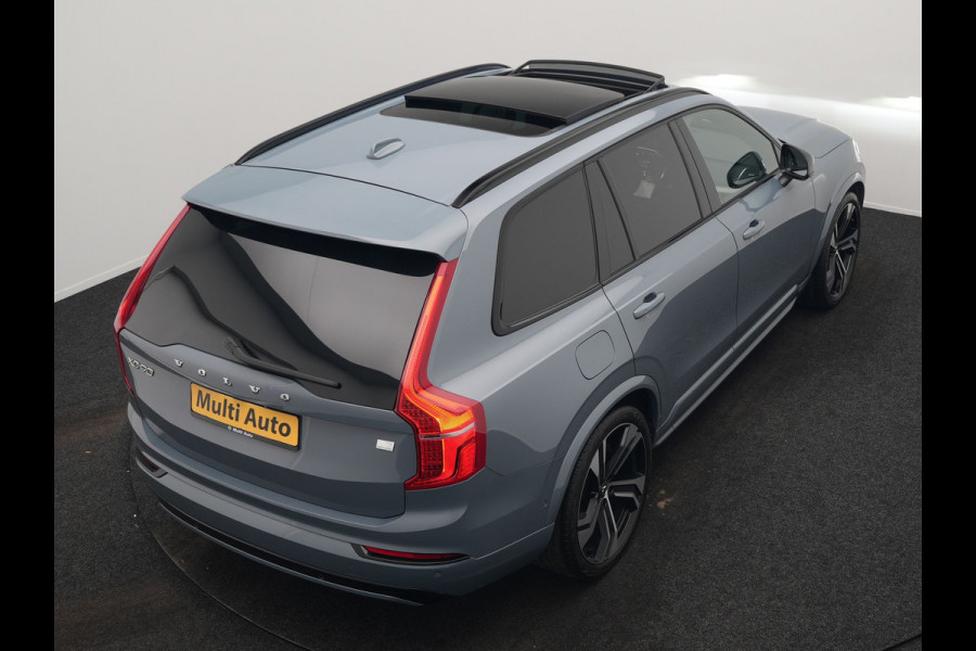 Volvo XC90 T8 Recharge AWD Ultimate Dark 7 Persoons LONG RANGE Plug In Hybrid 455pk Dealer O.H. PHEV | Trekhaak Af Fabriek | Panodak | Luchtvering |  Adaptive Cruise | Head Up | 360 Camera | Harman / Kardon | Lederen Sportstoelen Memory & Verwarmd | 22"L.M | Stuur Verwarmd | Keyless |