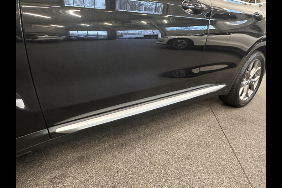 BMW X3 xDrive30e X-Line 292pk Aut. Airco ECC Navi PDC VA + Camera Full LED 19" LM Velgen Elektrische Sportstoelen+Memory Privacy Glass