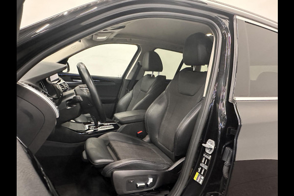 BMW X3 xDrive30e X-Line 292pk Aut. Airco ECC Navi PDC VA + Camera Full LED 19" LM Velgen Elektrische Sportstoelen+Memory Privacy Glass