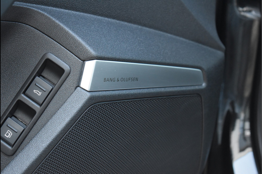 Audi A3 Sportback 45 TFSI e S-Line 245 Pk Pano RS-Stoel Camera RS3 Sfeer 19 Inch