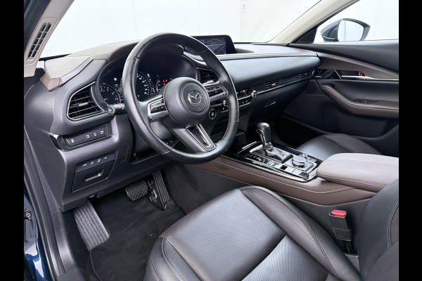 Mazda CX-30 2.0I 187PK Automaat e-Hybrid Luxury Leder Bose®-Audio Adap.Cruise Apple Carplay/Android Auto Navi Ecc Camera Head-Up Display Sky Pdc Elek.Stoel Stoel+Stuurverwarming Elek.Achterklep Dodehoek detector Rijstrooksensor 1e Eigenaar Origineel Nederlandse Auto Zeer compleet!