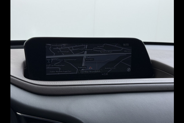 Mazda CX-30 2.0I 187PK Automaat e-Hybrid Luxury Leder Bose®-Audio Adap.Cruise Apple Carplay/Android Auto Navi Ecc Camera Head-Up Display Sky Pdc Elek.Stoel Stoel+Stuurverwarming Elek.Achterklep Dodehoek detector Rijstrooksensor 1e Eigenaar Origineel Nederlandse Auto Zeer compleet!