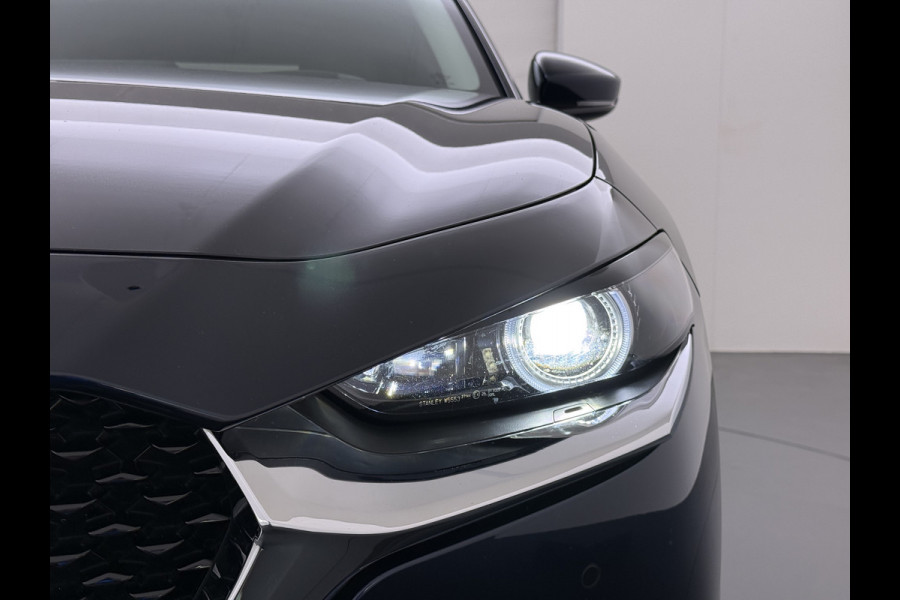 Mazda CX-30 2.0I 187PK Automaat e-Hybrid Luxury Leder Bose®-Audio Adap.Cruise Apple Carplay/Android Auto Navi Ecc Camera Head-Up Display Sky Pdc Elek.Stoel Stoel+Stuurverwarming Elek.Achterklep Dodehoek detector Rijstrooksensor 1e Eigenaar Origineel Nederlandse Auto Zeer compleet!