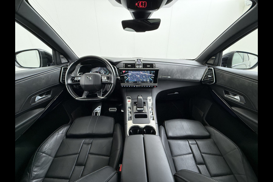 DS 7 Crossback Hybrid 300 4x4 Night Vision Lederen Massagestoelen PanoramaSchuifdak Adap.Cruise FOCAL Electra® Trekhaak Memory 360°Camera Apple Active Scan Suspension Elek.Stoelen+Verwarmd Elek.Achterklep Lane Assist Voorruitverwarming Led Lmv Dodehoek+Grootlicht Assist AWD 1e Eigenaar Origineel Nederlandse Auto Zeer compleet!