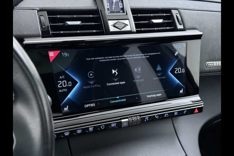 DS 7 Crossback Hybrid 300 4x4 Night Vision Lederen Massagestoelen PanoramaSchuifdak Adap.Cruise FOCAL Electra® Trekhaak Memory 360°Camera Apple Active Scan Suspension Elek.Stoelen+Verwarmd Elek.Achterklep Lane Assist Voorruitverwarming Led Lmv Dodehoek+Grootlicht Assist AWD 1e Eigenaar Origineel Nederlandse Auto Zeer compleet!