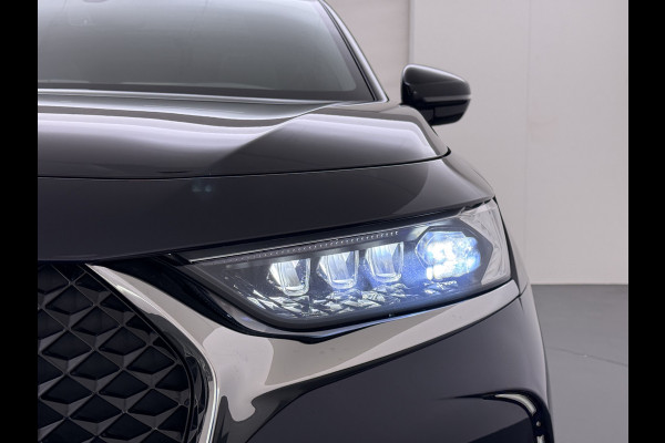 DS 7 Crossback Hybrid 300 4x4 Night Vision Lederen Massagestoelen PanoramaSchuifdak Adap.Cruise FOCAL Electra® Trekhaak Memory 360°Camera Apple Active Scan Suspension Elek.Stoelen+Verwarmd Elek.Achterklep Lane Assist Voorruitverwarming Led Lmv Dodehoek+Grootlicht Assist AWD 1e Eigenaar Origineel Nederlandse Auto Zeer compleet!