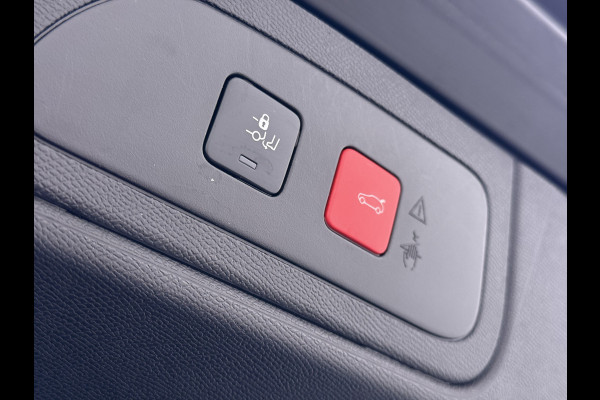 DS 7 Crossback Hybrid 300 4x4 Night Vision Lederen Massagestoelen PanoramaSchuifdak Adap.Cruise FOCAL Electra® Trekhaak Memory 360°Camera Apple Active Scan Suspension Elek.Stoelen+Verwarmd Elek.Achterklep Lane Assist Voorruitverwarming Led Lmv Dodehoek+Grootlicht Assist AWD 1e Eigenaar Origineel Nederlandse Auto Zeer compleet!