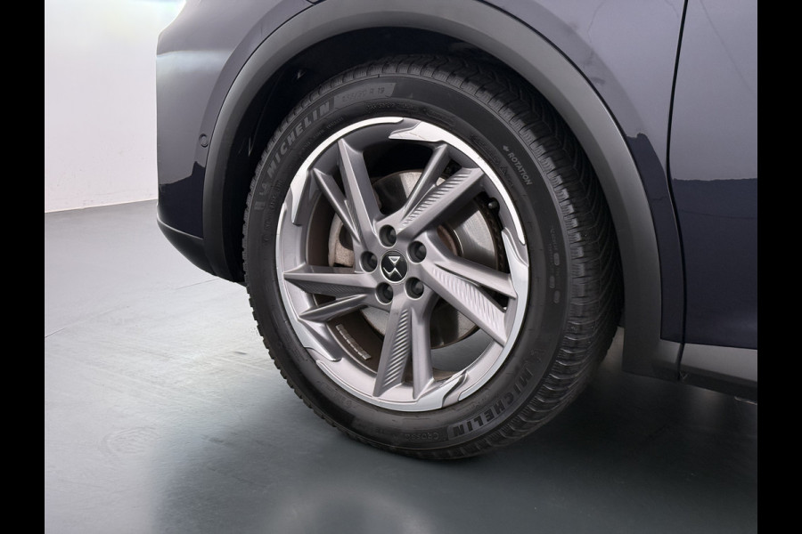 DS 7 Crossback Hybrid 300 4x4 Night Vision Lederen Massagestoelen PanoramaSchuifdak Adap.Cruise FOCAL Electra® Trekhaak Memory 360°Camera Apple Active Scan Suspension Elek.Stoelen+Verwarmd Elek.Achterklep Lane Assist Voorruitverwarming Led Lmv Dodehoek+Grootlicht Assist AWD 1e Eigenaar Origineel Nederlandse Auto Zeer compleet!