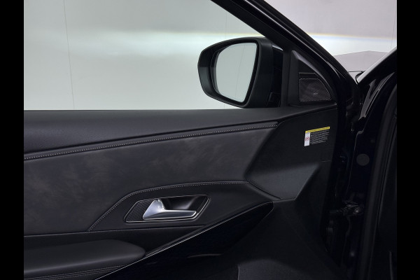 DS 7 Crossback Hybrid 300 4x4 Night Vision Lederen Massagestoelen PanoramaSchuifdak Adap.Cruise FOCAL Electra® Trekhaak Memory 360°Camera Apple Active Scan Suspension Elek.Stoelen+Verwarmd Elek.Achterklep Lane Assist Voorruitverwarming Led Lmv Dodehoek+Grootlicht Assist AWD 1e Eigenaar Origineel Nederlandse Auto Zeer compleet!