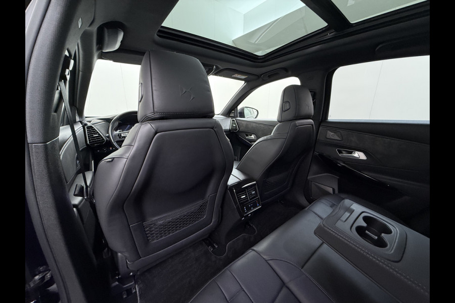 DS 7 Crossback Hybrid 300 4x4 Night Vision Lederen Massagestoelen PanoramaSchuifdak Adap.Cruise FOCAL Electra® Trekhaak Memory 360°Camera Apple Active Scan Suspension Elek.Stoelen+Verwarmd Elek.Achterklep Lane Assist Voorruitverwarming Led Lmv Dodehoek+Grootlicht Assist AWD 1e Eigenaar Origineel Nederlandse Auto Zeer compleet!