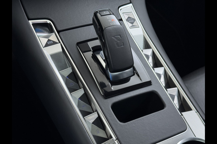 DS 7 Crossback Hybrid 300 4x4 Night Vision Lederen Massagestoelen PanoramaSchuifdak Adap.Cruise FOCAL Electra® Trekhaak Memory 360°Camera Apple Active Scan Suspension Elek.Stoelen+Verwarmd Elek.Achterklep Lane Assist Voorruitverwarming Led Lmv Dodehoek+Grootlicht Assist AWD 1e Eigenaar Origineel Nederlandse Auto Zeer compleet!
