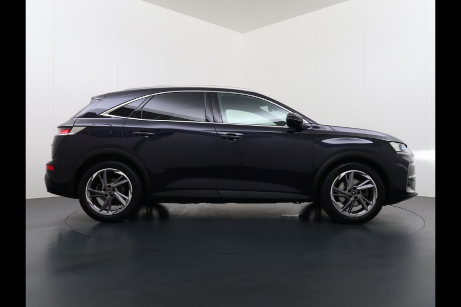 DS 7 Crossback Hybrid 300 4x4 Night Vision Lederen Massagestoelen PanoramaSchuifdak Adap.Cruise FOCAL Electra® Trekhaak Memory 360°Camera Apple Active Scan Suspension Elek.Stoelen+Verwarmd Elek.Achterklep Lane Assist Voorruitverwarming Led Lmv Dodehoek+Grootlicht Assist AWD 1e Eigenaar Origineel Nederlandse Auto Zeer compleet!