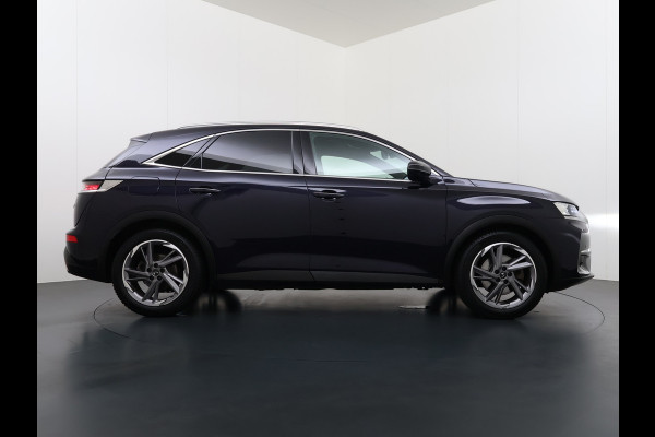 DS 7 Crossback Hybrid 300 4x4 Night Vision Lederen Massagestoelen PanoramaSchuifdak Adap.Cruise FOCAL Electra® Trekhaak Memory 360°Camera Apple Active Scan Suspension Elek.Stoelen+Verwarmd Elek.Achterklep Lane Assist Voorruitverwarming Led Lmv Dodehoek+Grootlicht Assist AWD 1e Eigenaar Origineel Nederlandse Auto Zeer compleet!