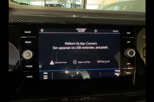 Volkswagen Polo 1.0 TSI Life Business CarPlay|Lane Assist