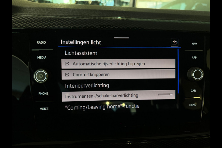 Volkswagen Polo 1.0 TSI Life Business CarPlay|Lane Assist