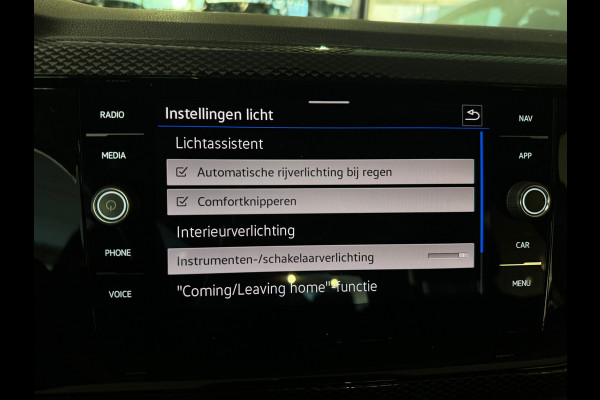 Volkswagen Polo 1.0 TSI Life Business CarPlay|Lane Assist