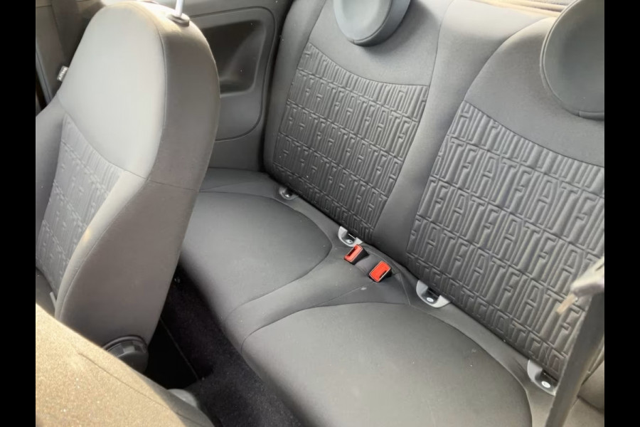 Fiat 500 1.0 Hybrid ** LED, APPLE / ANDROID, CLIMA, SOUND SYSTEEM, CRUISE CONTROL, L.M. VLG ** 1e EIG - UNFALLFREI ** ** INFORMEER OOK NAAR ONZE AANTREKKELIJKE FINANCIAL-LEASE TARIEVEN **