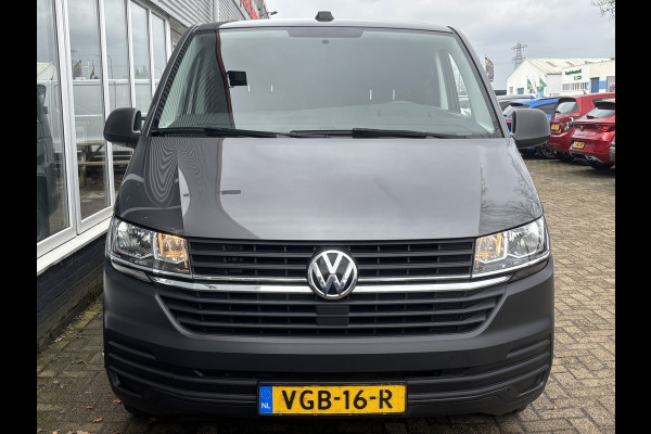 Volkswagen Transporter 2.0 TDI L2H1 28 Economy Business | Apple Carplay | Parkeersensoren | Cruise | Airco