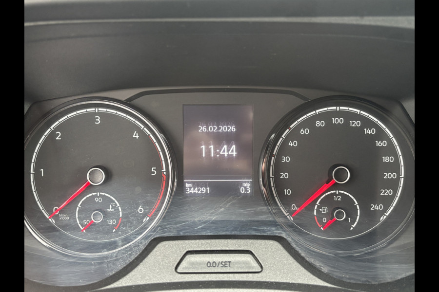 Volkswagen Transporter 2.0 TDI L2H1 28 Economy Business | Apple Carplay | Parkeersensoren | Cruise | Airco
