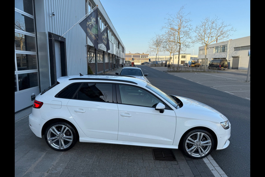 Audi A3 Sportback 40 e-tron Sport 204PK S18/LED/CAM/NAV/LEER