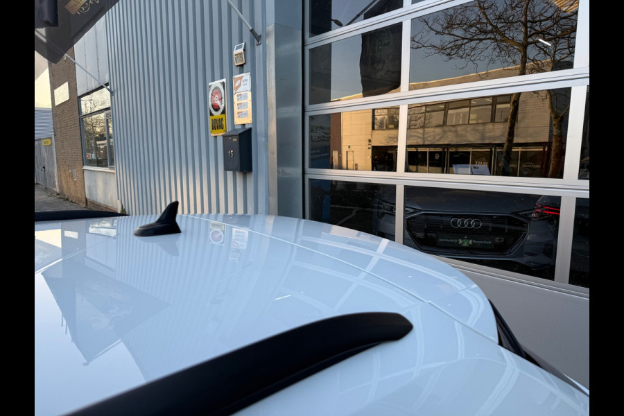 Audi A3 Sportback 40 e-tron Sport 204PK S18/LED/CAM/NAV/LEER