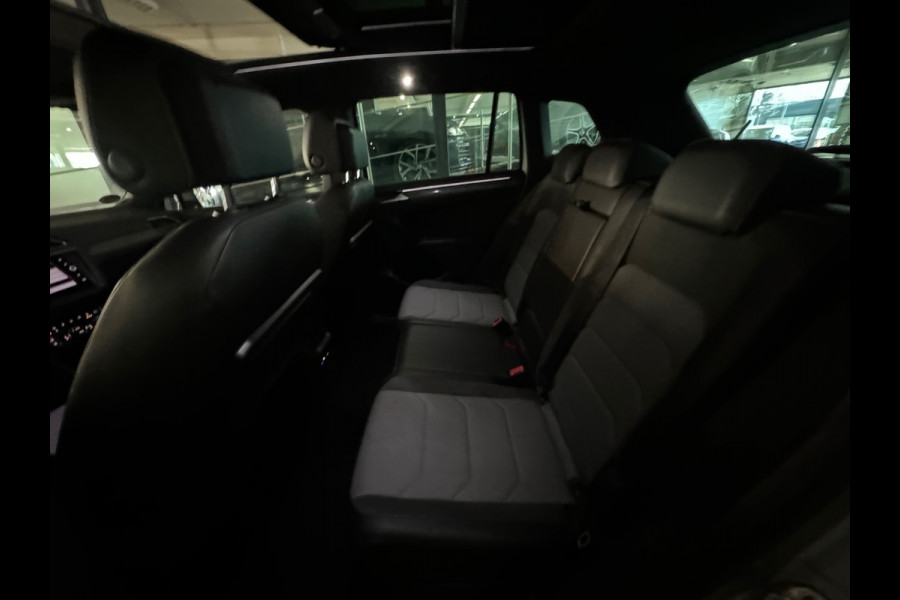 Volkswagen Tiguan 2.0 TSI 4M Highline R Line Pano|Trekhaak
