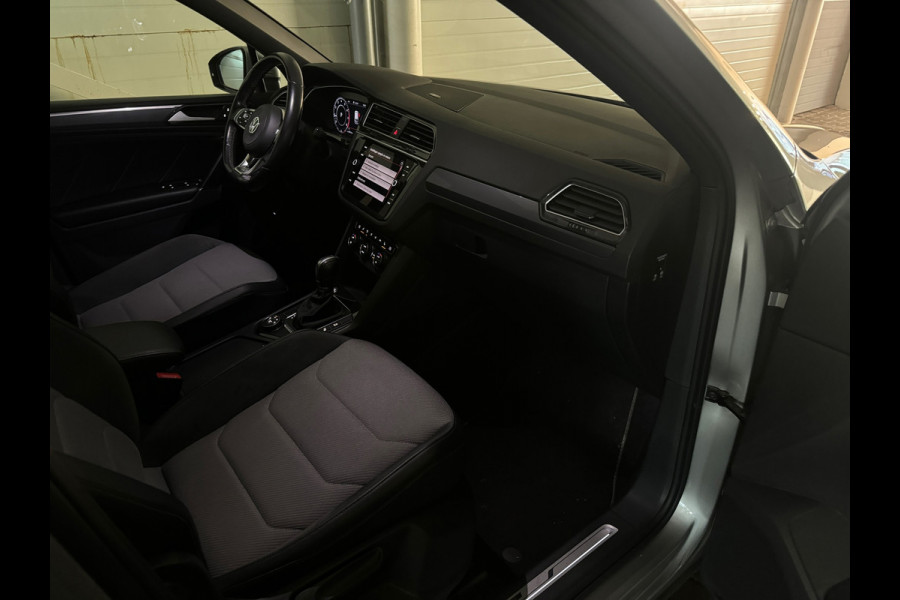 Volkswagen Tiguan 2.0 TSI 4M Highline R Line Pano|Trekhaak