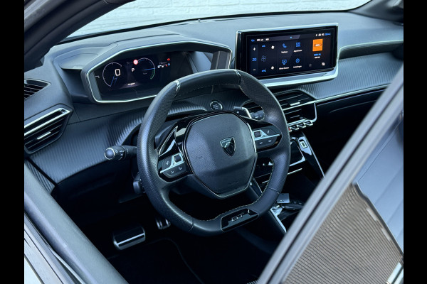 Peugeot 208 1.2 Hybrid 145 e-DCS6 GT | Pano | CarPlay | Camera | LED | 17 inch