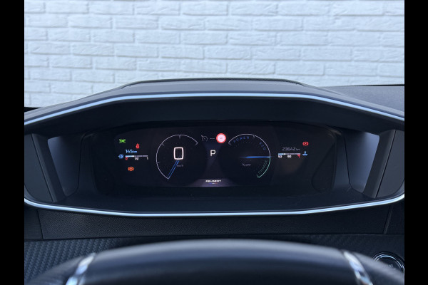 Peugeot 208 1.2 Hybrid 145 e-DCS6 GT | Pano | CarPlay | Camera | LED | 17 inch