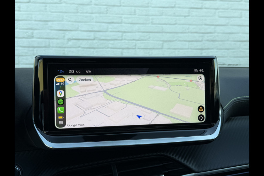 Peugeot 208 1.2 Hybrid 145 e-DCS6 GT | Pano | CarPlay | Camera | LED | 17 inch