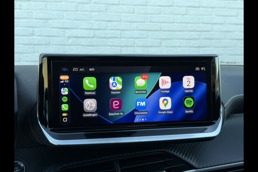 Peugeot 208 1.2 Hybrid 145 e-DCS6 GT | Pano | CarPlay | Camera | LED | 17 inch