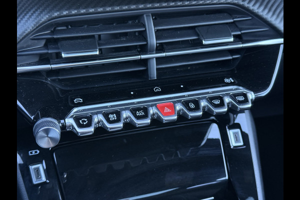 Peugeot 208 1.2 Hybrid 145 e-DCS6 GT | Pano | CarPlay | Camera | LED | 17 inch