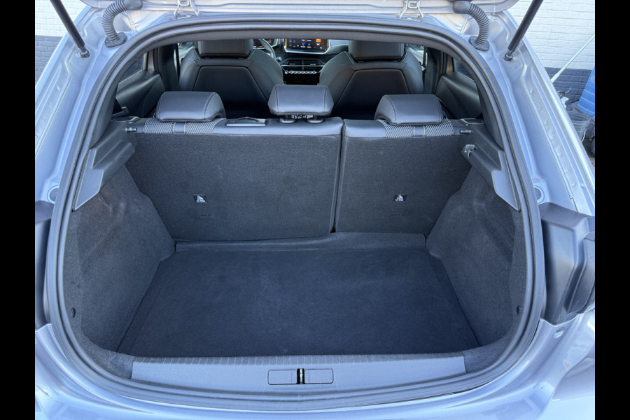 Peugeot 208 1.2 Hybrid 145 e-DCS6 GT | Pano | CarPlay | Camera | LED | 17 inch