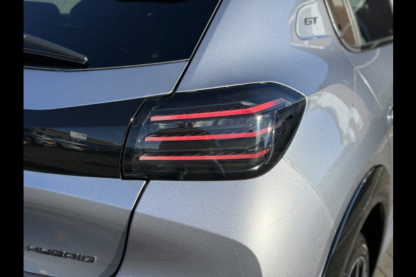 Peugeot 208 1.2 Hybrid 145 e-DCS6 GT | Pano | CarPlay | Camera | LED | 17 inch