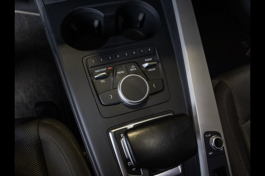 Audi A4 Limousine 35 TFSI Launch edition Business / 150pk / Clima / Apple Carplay / Cruise