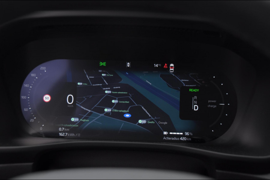 Volvo EX40 Single Motor Extended Range Business Ed. 82 kWh Adaptive cruise control/ Pilot assist/ Harman Kardon audio/ Apple carplay/ Android auto/ Achteruitrijcamera/ Parkeersenoren V+A/