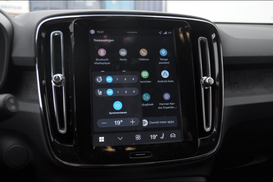 Volvo EX40 Single Motor Extended Range Business Ed. 82 kWh Adaptive cruise control/ Pilot assist/ Harman Kardon audio/ Apple carplay/ Android auto/ Achteruitrijcamera/ Parkeersenoren V+A/