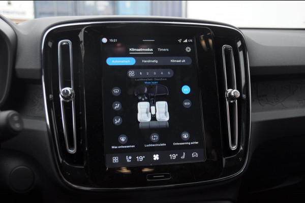 Volvo EX40 Single Motor Extended Range Business Ed. 82 kWh Adaptive cruise control/ Pilot assist/ Harman Kardon audio/ Apple carplay/ Android auto/ Achteruitrijcamera/ Parkeersenoren V+A/