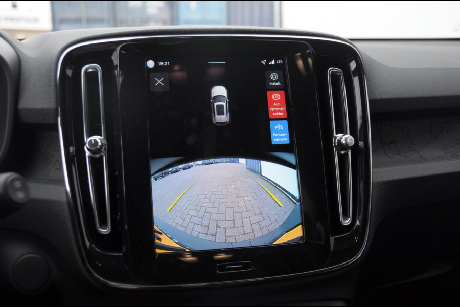 Volvo EX40 Single Motor Extended Range Business Ed. 82 kWh Adaptive cruise control/ Pilot assist/ Harman Kardon audio/ Apple carplay/ Android auto/ Achteruitrijcamera/ Parkeersenoren V+A/