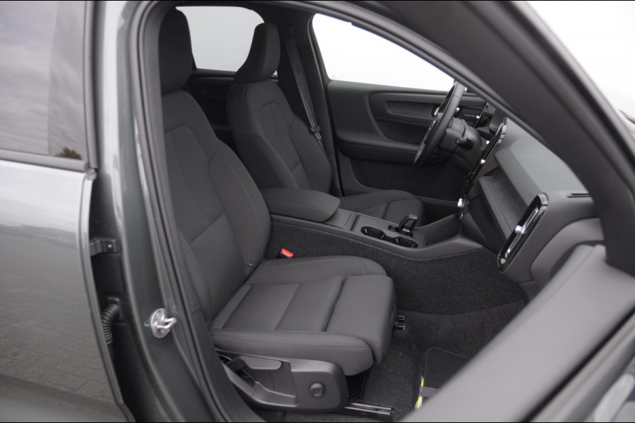 Volvo EX40 Single Motor Extended Range Business Ed. 82 kWh Adaptive cruise control/ Pilot assist/ Harman Kardon audio/ Apple carplay/ Android auto/ Achteruitrijcamera/ Parkeersenoren V+A/