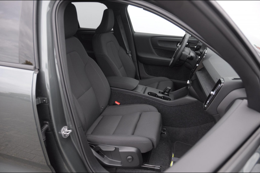 Volvo EX40 Single Motor Extended Range Business Ed. 82 kWh Adaptive cruise control/ Pilot assist/ Harman Kardon audio/ Apple carplay/ Android auto/ Achteruitrijcamera/ Parkeersenoren V+A/