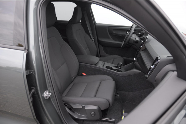 Volvo EX40 Single Motor Extended Range Business Ed. 82 kWh Adaptive cruise control/ Pilot assist/ Harman Kardon audio/ Apple carplay/ Android auto/ Achteruitrijcamera/ Parkeersenoren V+A/