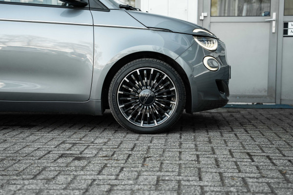 Fiat 500C Icon 42 kWh | 17"LMV | Camera | Chrome pakket